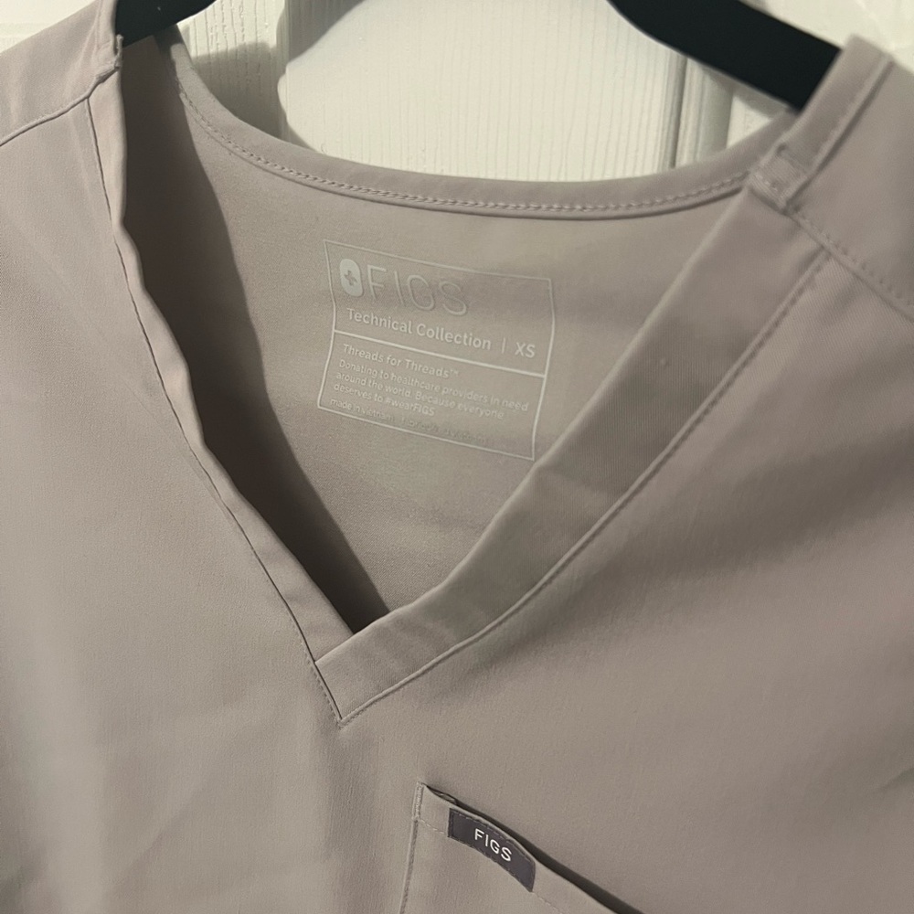Figs one-pocket scrub top size XS
